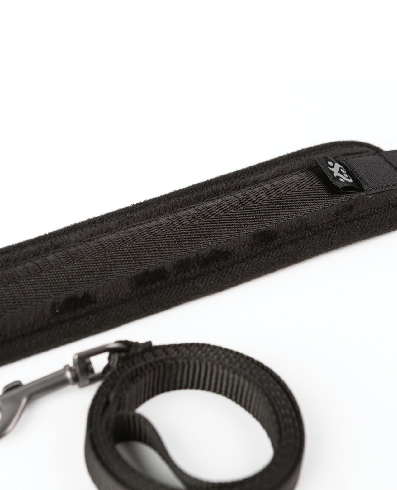 Sei Mio Take the Lead Padded Neck Collar & Leash - Black